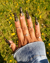 Load image into Gallery viewer, Mindin' my business