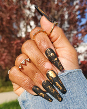 Load image into Gallery viewer, Mindin' my business