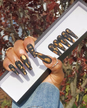 Load image into Gallery viewer, Mindin' my business